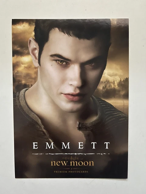 TWILIGHT “ NEW MOON ” PHOTOCARDS - Emmett Cullen #8 Character Card - TOPPS 2009