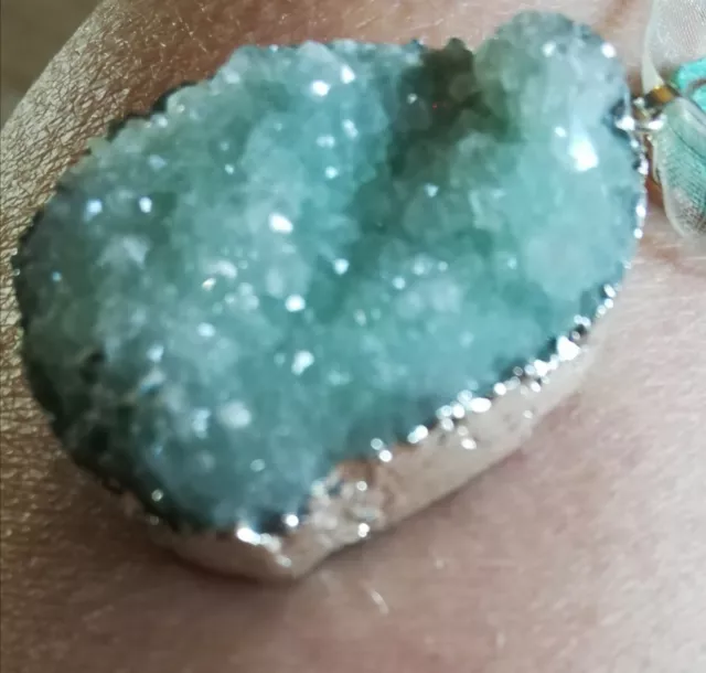 💚MINT GREEN SPARKLING DRUZY 💚Pendant Necklace Natural Quartz  Healing Stone