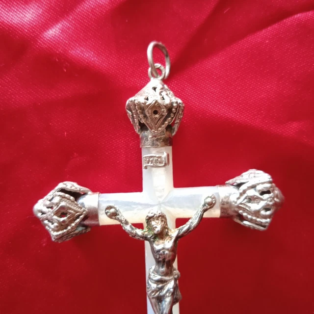 Pendentif Croix Ancien En Argent Et Nacre – Occasion, Style Vintage – Bijou Collection Ou Porté