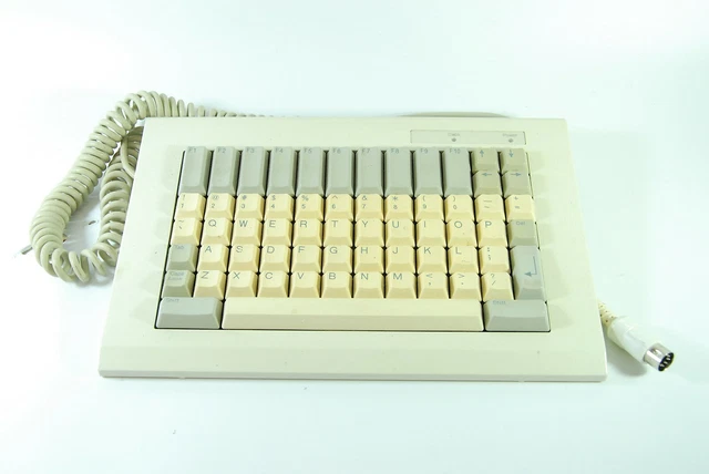 4522 104 83021 Visuel Clavier PC M 84 F 90307-014/0000 Allemagne
