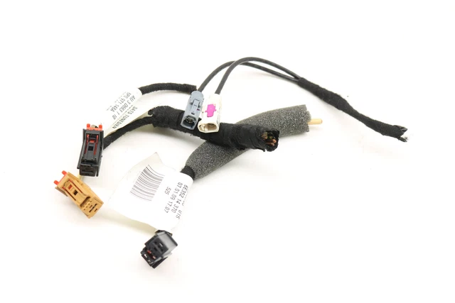 2008-2013 AUDI A3 - Antenna Booster Wiring Connector / Pigtail