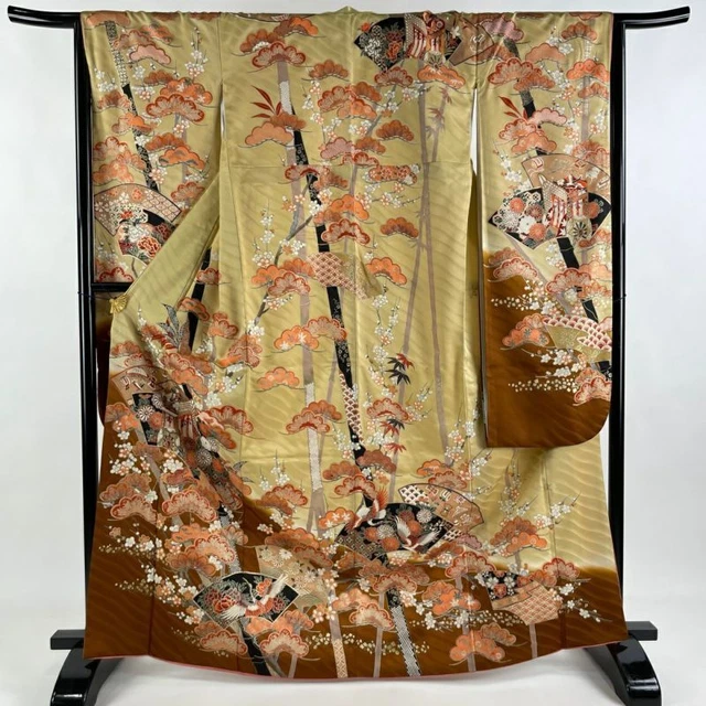 Japanese Kimono FURISODE Long sleeves Silk Gold color Msize about 167cm