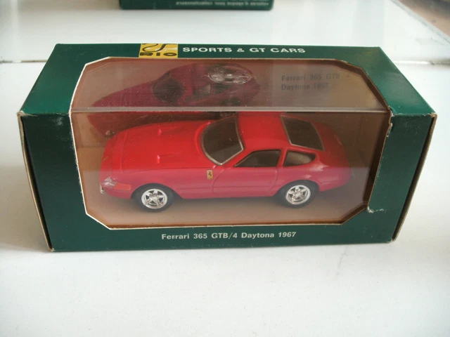 La Ferrari 365 GTB 4 Daytona rouge en miniature par Majorette au 1/24e
