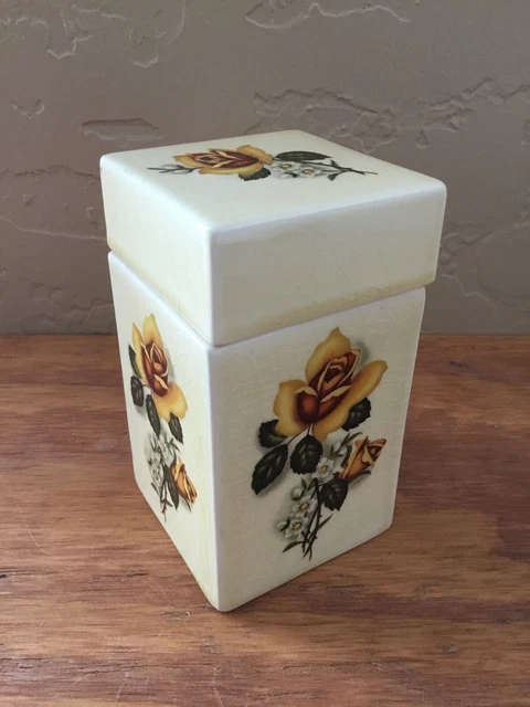 Crown Devon Fieldings  Pottery Vase