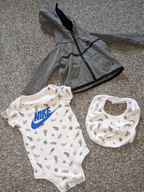 9-12 Months Boys Nike Bundle *Playwear*