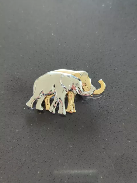 Liz Claiborne LC Signed Brooch Pin Silver Gold Tone Two Elephants Vintage A338 3