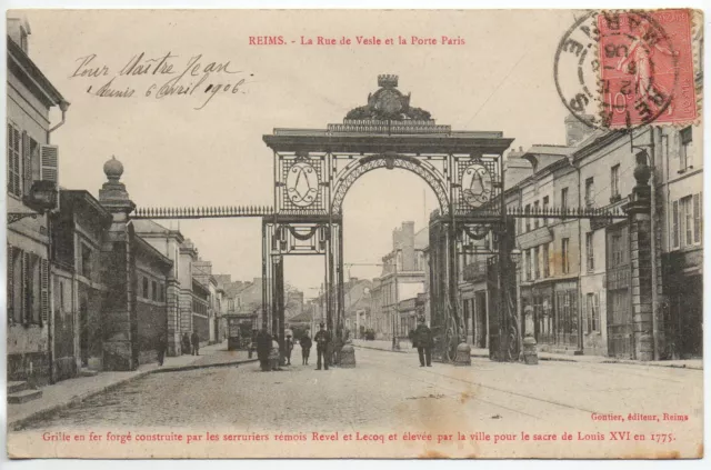 REIMS - Marne - CPA 51 - les rues - rue de Vesle et la porte Paris par revel