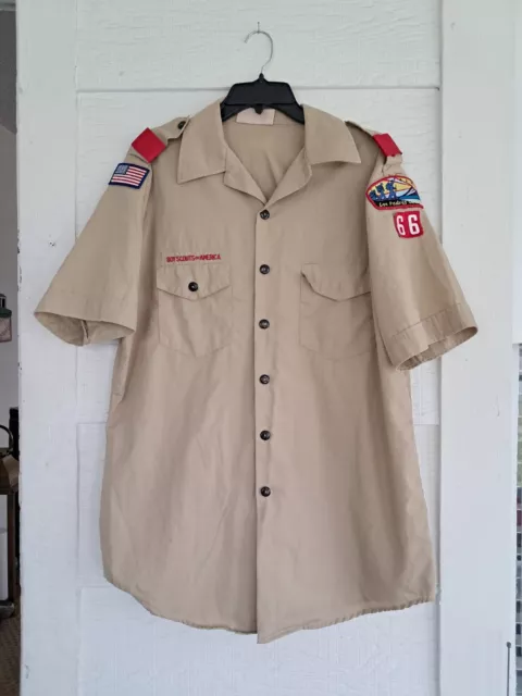 BOY SCOUTS Mens Size LG Beige Short Sleeve Shirt BSA Scouting Uniform W Patches