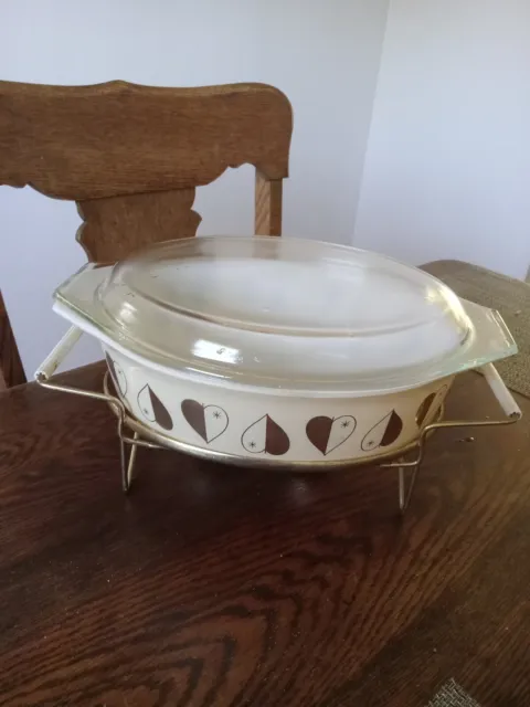 Retro Pyrex Golden Hearts Promotional Pattern Casserole w/Cover & 2-Burner Stand