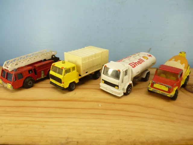 MAJORETTE MATCHBOX (LESNEY) Lot de camions: pompier toupie Shell benne ordures