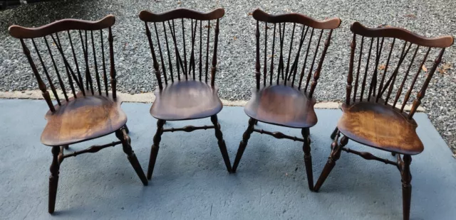 Antique Vintage Nichols & Stone Windsor Spindle Back Chair set of 4