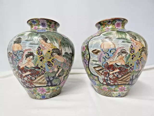 Chinese Canton Famille Rose Pair Vases Hand painted (Hol)