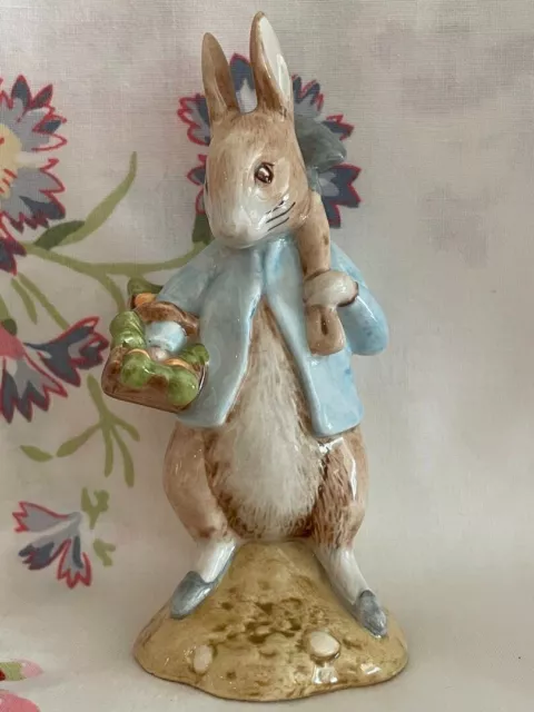 B197 Beswick Beatrix Potter Peter Rabbit Gardening 1997 Warren Platt