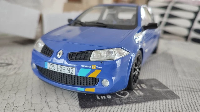 OTTOMOBILE RENAULT MEGANE 4 RS Performance kit 1/18 OT.899 EUR 74,95