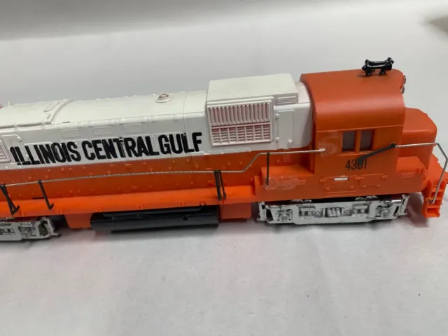 Vtg HO Tyco ICG Illinois Central Gulf Alco 430 Diesel Engine & Caboose (A12) 6