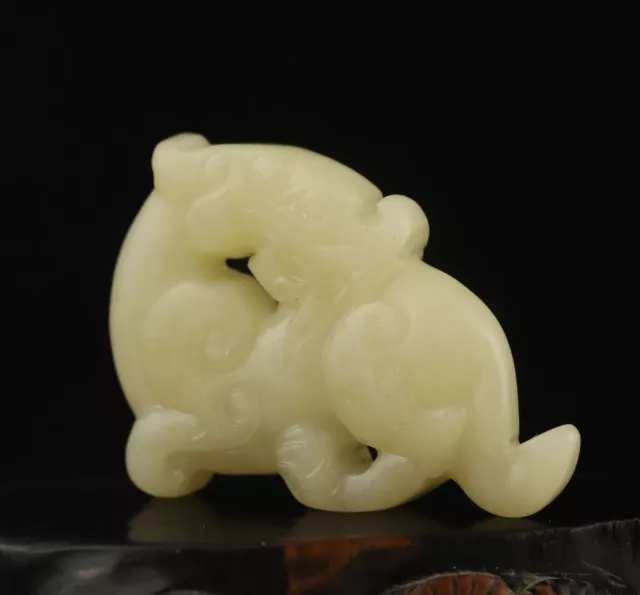 China Old Natural Jade hand carved statue of dragon pendant A8