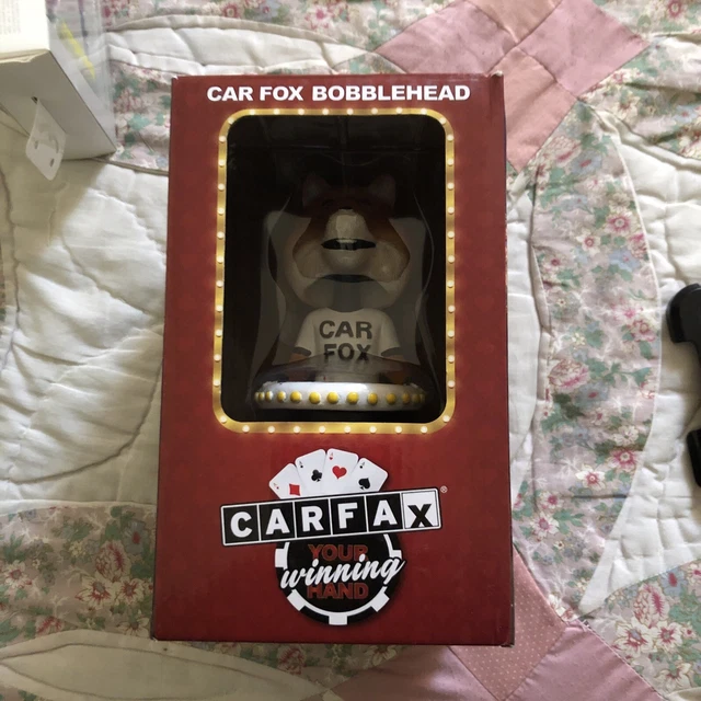 NIB EXCLUSIVE LAS Vegas CARFAX Car Fox Bobblehead 2020 Elvis 7” X