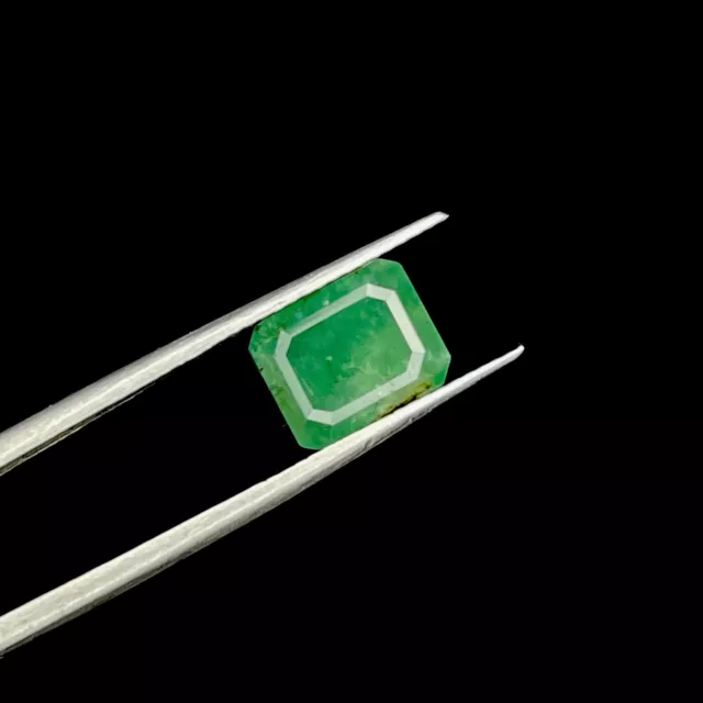 Emerald natural Green de Zambie - 2.69carats Avec Certificat IgI