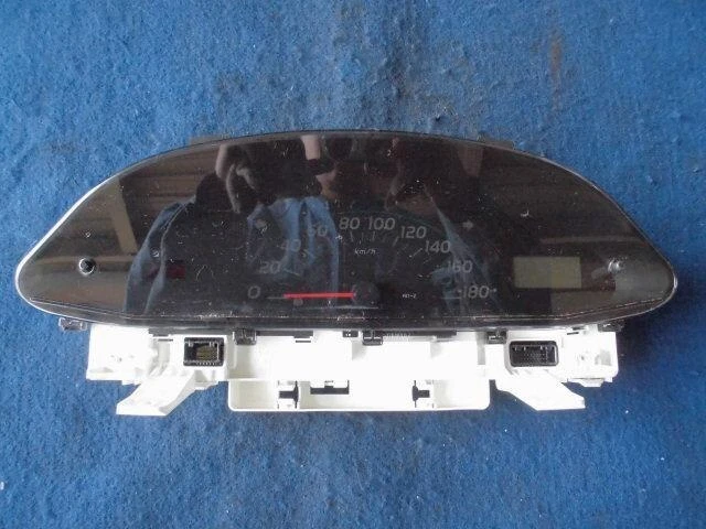 TOYOTA Vitz 2006 DBA-SCP90 Tachimetro 8380052A11 [usato] [PASKU121860]