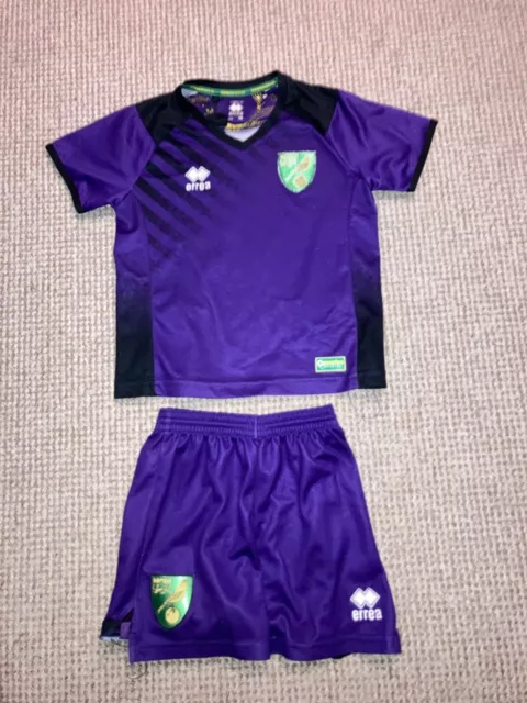 Norwich City FC Football Kit 2017-18 Third Shirt & Shorts Kids - Size 3-4 Years