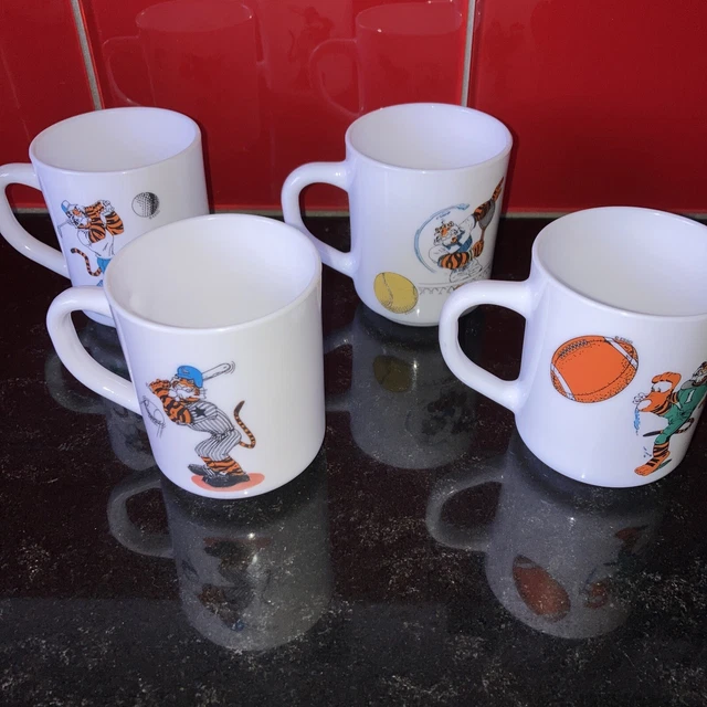Ancienne tasse vintage mug opaline Pub tigre tiger ESSO des 70's Lot De 4