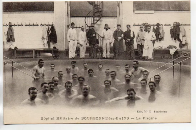 BOURBONNE LES BAINS - CPA 52 - Hopital Militaire - les soldats à la piscine