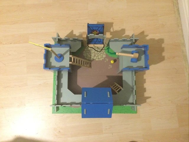 Le Toy Van Wooden Excalibur Castle Blue