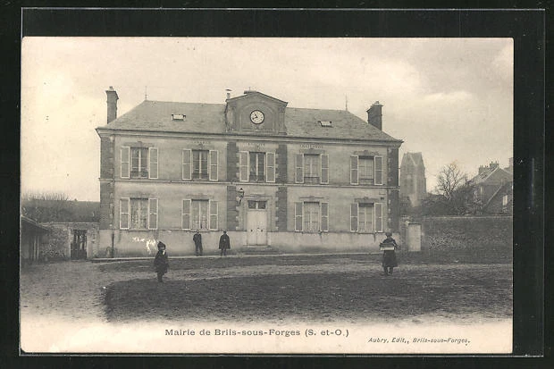 CPA Briis-sous-Forges, la Mairie