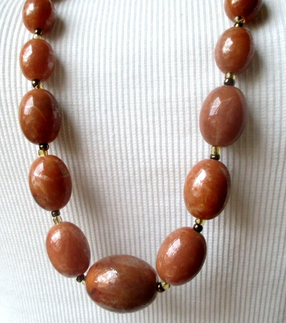 Collier Vintage En Perles De Bakélite - Fermoir à Vis Doré, Couleur Beige, Occasion