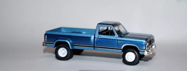 1989 Dodge Ram D-350 Dually Truck Blue 1/64 Scale Model Greenlight Collectible