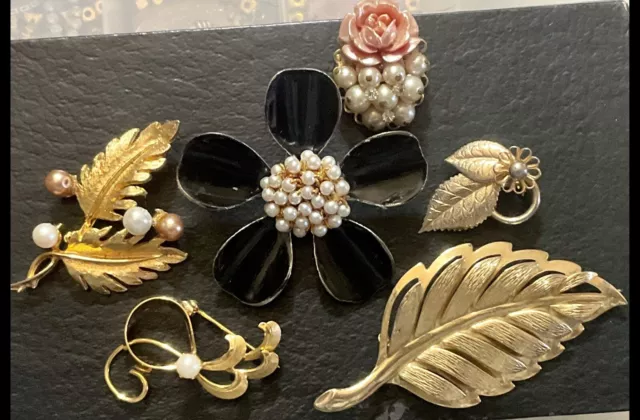 Brooch- Pin Estate Costume Jewelry Lot Vintage- To Now Craft Or Wear,  # 6