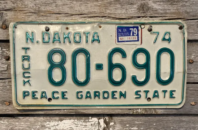 North Dakota Truck License Plate 1974 ND N. Dakota 80-690 Man Cave Auto Tag Old