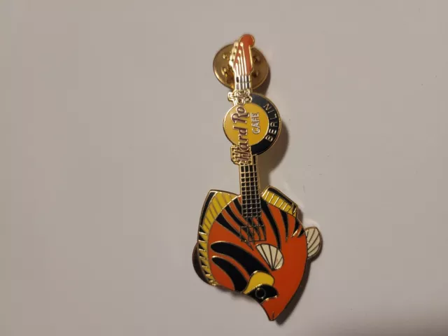 Hard Rock Cafe Collectors Pin Berlin Fish Guitar Europe special limited Ed 300
