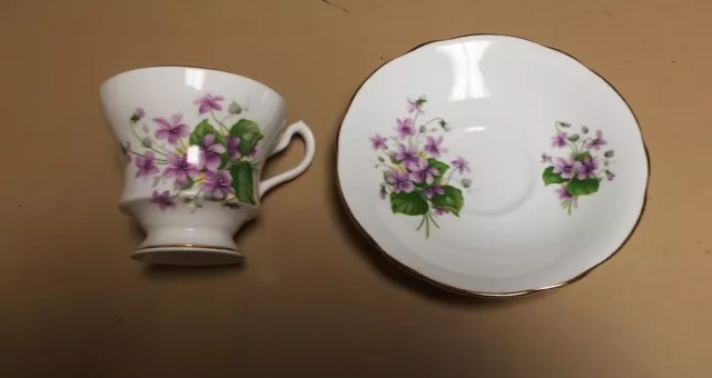 Vintage Royal Imperial Tea Cup & Saucer Finest Bone China England Purple Violets