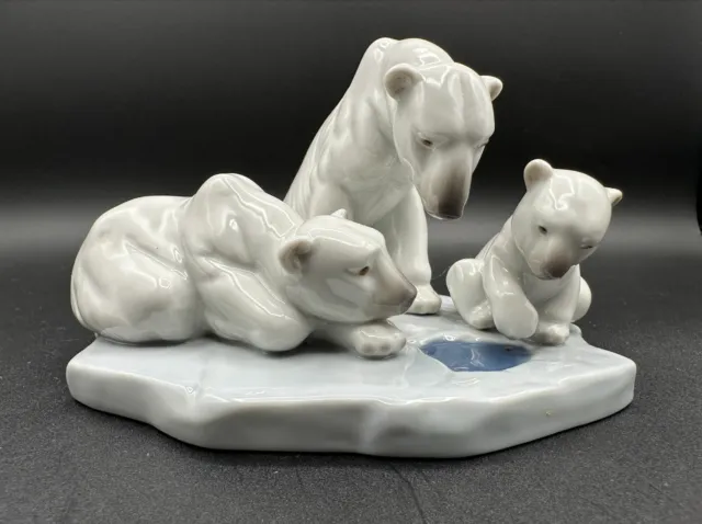 Cutest LLADRÓ #1443 "Bearly Love" Figurine: 3 Polar Bears on Ice Base, MINT