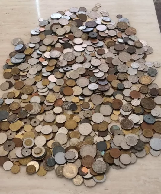 4.5 kg job lot of World Coins