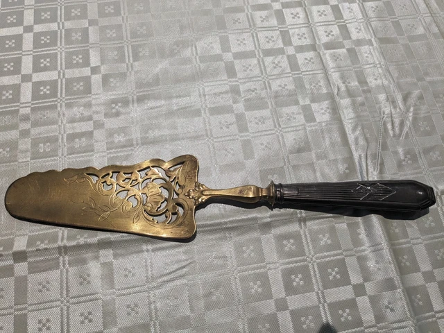 ANCIENNE PELLE A tarte gateau metal argenté poinconne art deco EUR 15,00 - FR