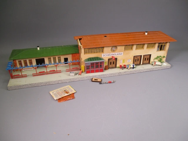 Maquette FALLER 155 - Hangar Marchandises HO 1/87 - Montée - Rare