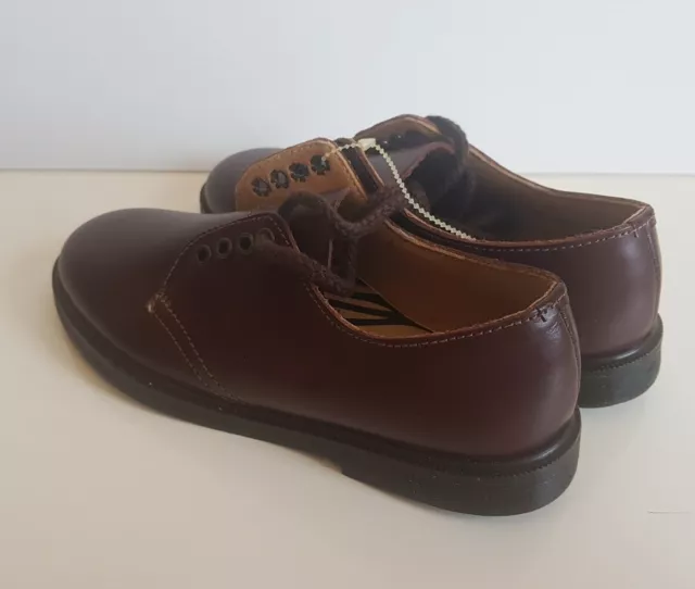 Clarks Junior Kids Brown Leather School Shoes | Size AU 12 | Brand New 2