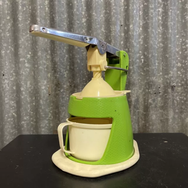 Vintage  Lime Green Retro Citrus Juicer Hand Press Crank Kitchenalia