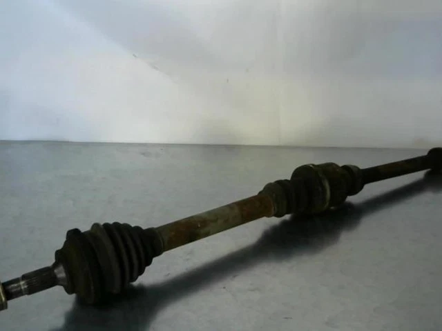 Cardan Droit (transmission) Pour Peugeot 206 Phase 2 1.4 HDI - Pièce D'occasion Bon état 256 000 Km