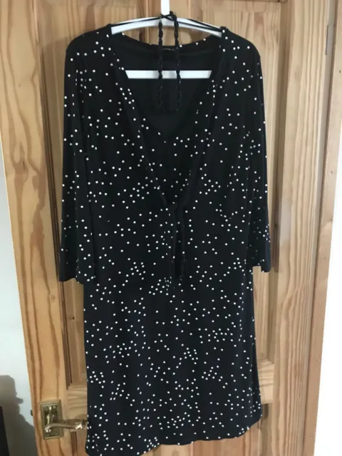 Roman Dress size18, v neck with tie, 3/4 sleeves, good stretch, Black+White Dots