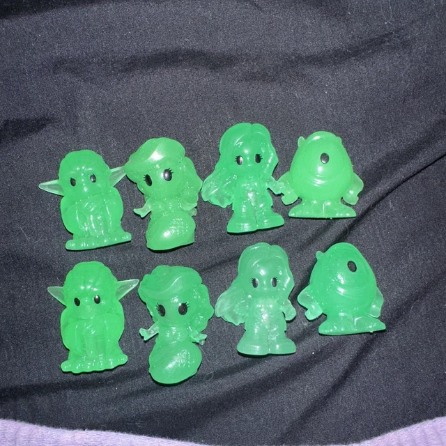 WOOLWORTHS COMPLETE SET x Ooshies Glow In The Dark Pixar,Marvel