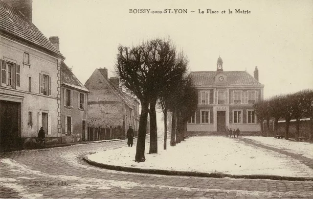 CPA - Boissy-sous-St-Yon - La Place et la Mairie