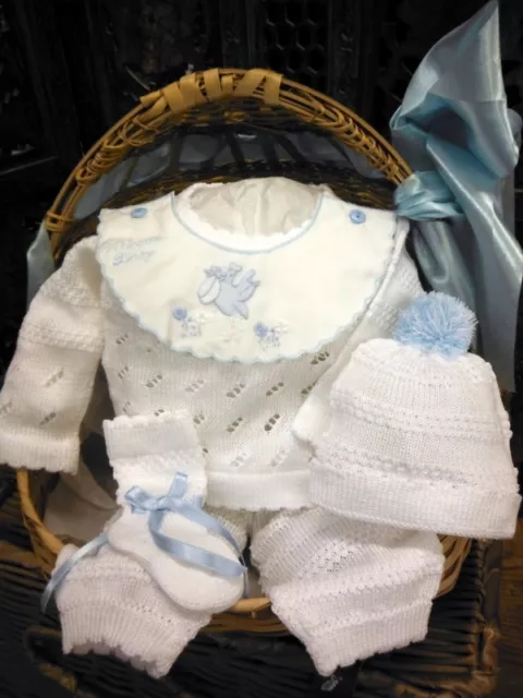 NWT Will'beth White Blue Knit Welcome 4pc Set Preemie Baby Boys Pom Hat Booties NWT Will'beth White Blue Knit Welcome 4pc Set Preemie Baby Boys Pom Hat Booties