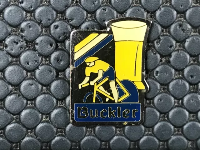 pin's pin BADGE VELO BICI BIKE TOUR DE FRANCE SPONSOR BUCKLER BIERE BEER