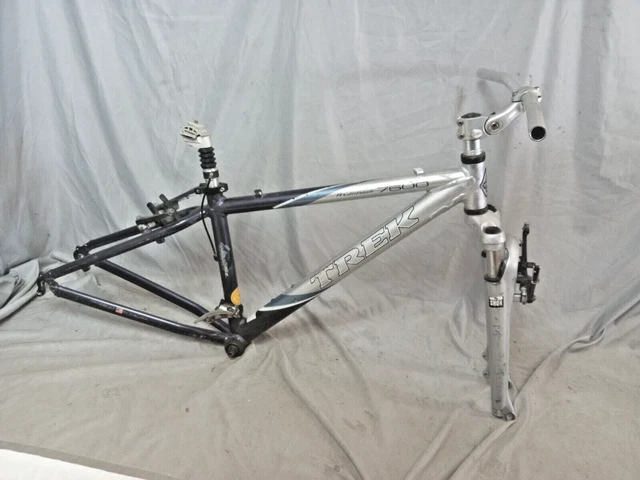 2004 clearance trek 3700