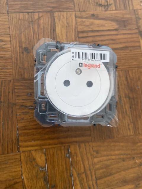Legrand - Lot De 6 Prises De Courant Complètes 2P+T 16A Dooxie - Blanc Pas Cher