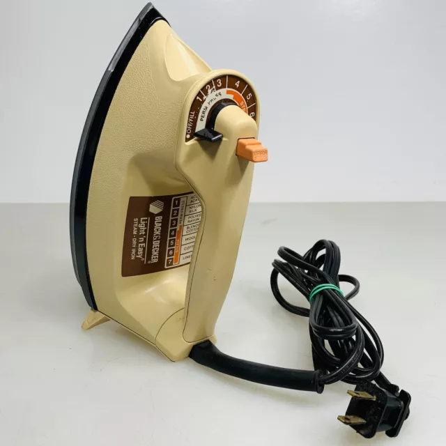 Vintage Black & Decker Light N’ Easy Spray Steam or Dry Iron ~ Tested &  Works!!