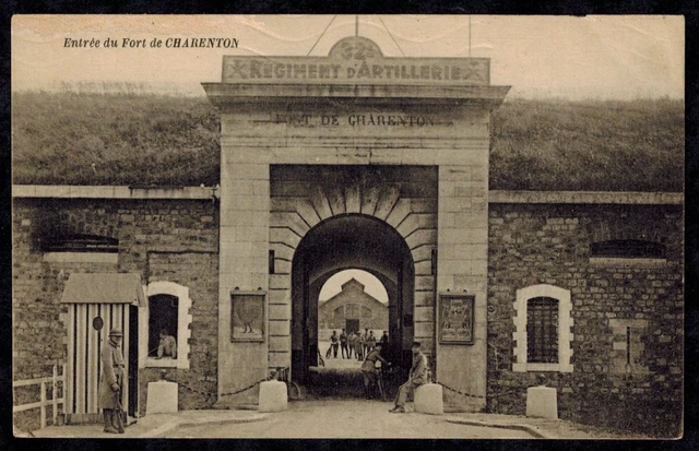 Cpa entrée du fort de Charenton KT056